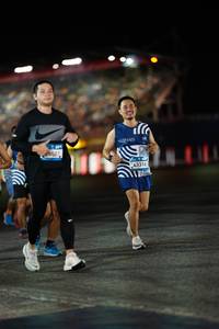 BIB: 8401, 100, 43316
                            <button type="button" onclick="openModal(22971933)" class="btn btn-primary btn-sm float-right btn-popup" data-toggle="modal" data-target=".modal-high-quality">
                        <i class="fas fa-shopping-cart"></i> Add to Cart
                    </button>
                                            <button type="button" onclick="isThisMe(22971933, true)" class="btn btn-success btn-sm float-right btn-popup btn-isme hidden" data-toggle="tooltip" data-placement="bottom" title="นี่คือรูปของคุณใช่ไหม คลิกที่นี่เพื่อเอาเข้าอัลบั้ม">
                        <i class="fas fa-plus"></i> Add to album
                    </button>
                    <button type="button" onclick="isThisMe(22971933, false)" class="btn btn-warning btn-sm float-right btn-popup btn-isnotme hidden">
                        <i class="fas fa-ban"></i> Remove from album
                    </button>